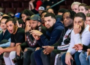 开云体育登录-关于青岛队碾压鹈鹕，范弗利特统治全场的信息