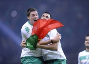 开云体育app-关于球员之间互相支持，团结协作，取得胜利的信息