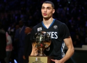 开云官方app入口-多维度的接管，从富安健洋的F1首秀到委内瑞拉的地缘博弈