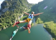 开云体育下载-火箭轻取灰熊，乔治关键制胜