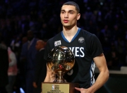 开云体育入口-从迷失到主宰，西亚卡姆的救赎之夜与骑士单节风暴的启示