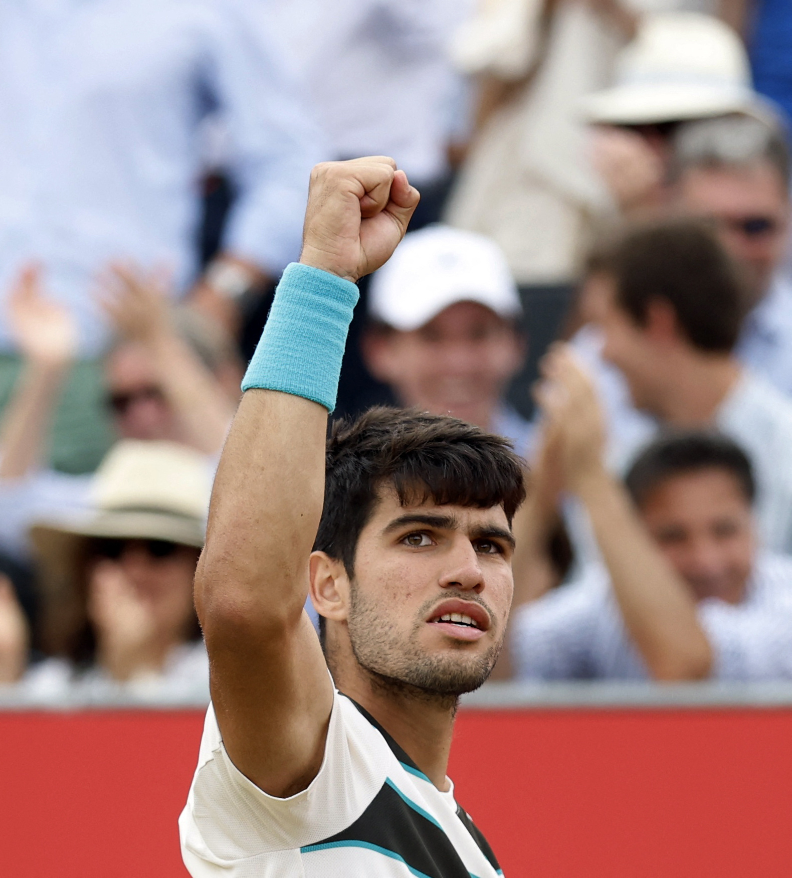 包含美国网球队碾压欧洲网球队，阿尔卡拉斯惊艳世界的词条