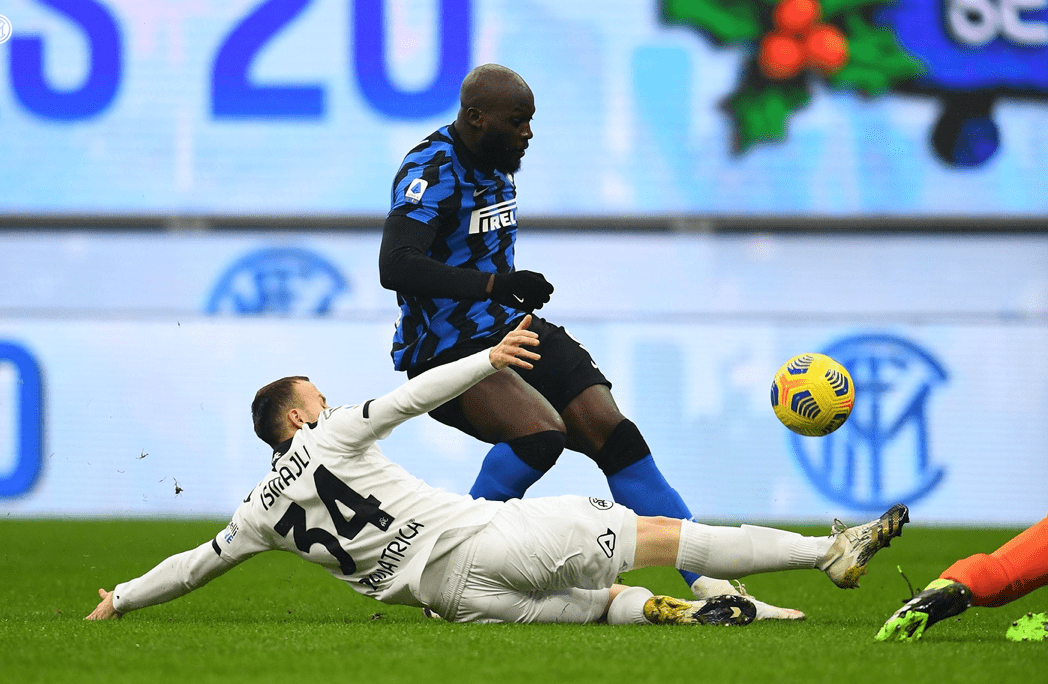 包含智利碾压AC米兰,卡拉斯科状态火热的词条 包含智利碾压AC米兰,卡拉斯科状态火热的词条