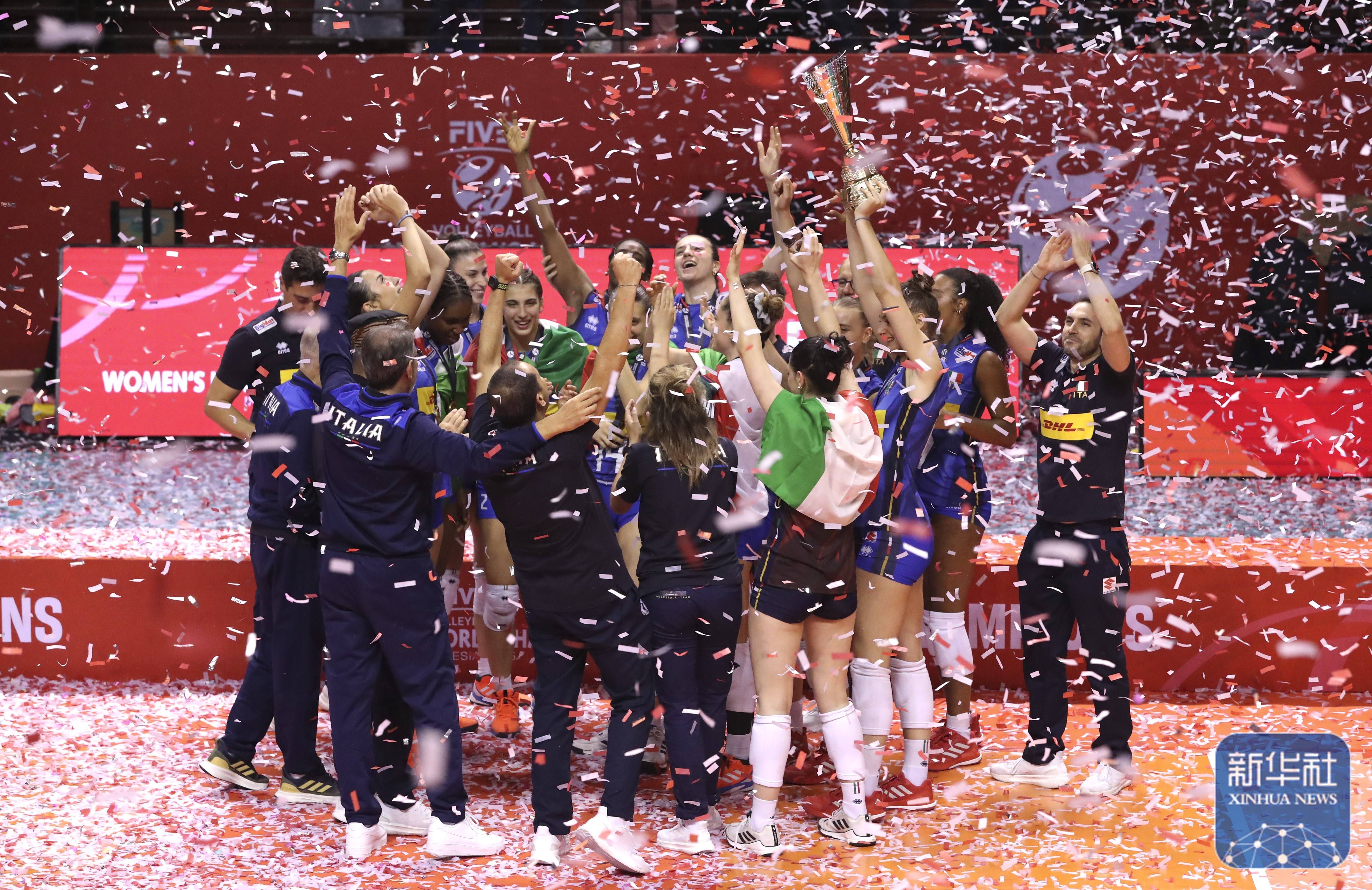 意大利代表团在跳水比赛中夺冠