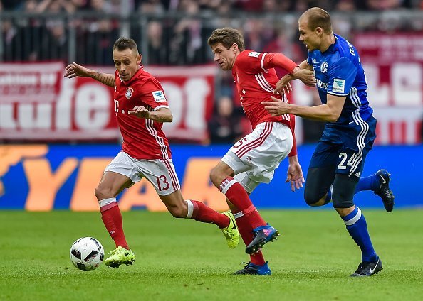 沙尔克主场告负，重回保级泥潭