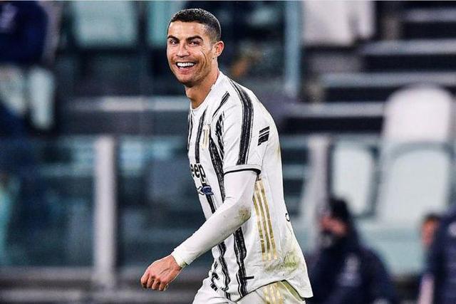 关于那不勒斯绝杀AC米兰，C罗惊艳四座的信息