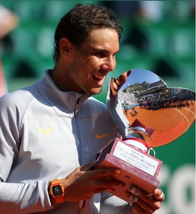 法网鏖战蒙特卡洛大师赛，纳达尔高光表现