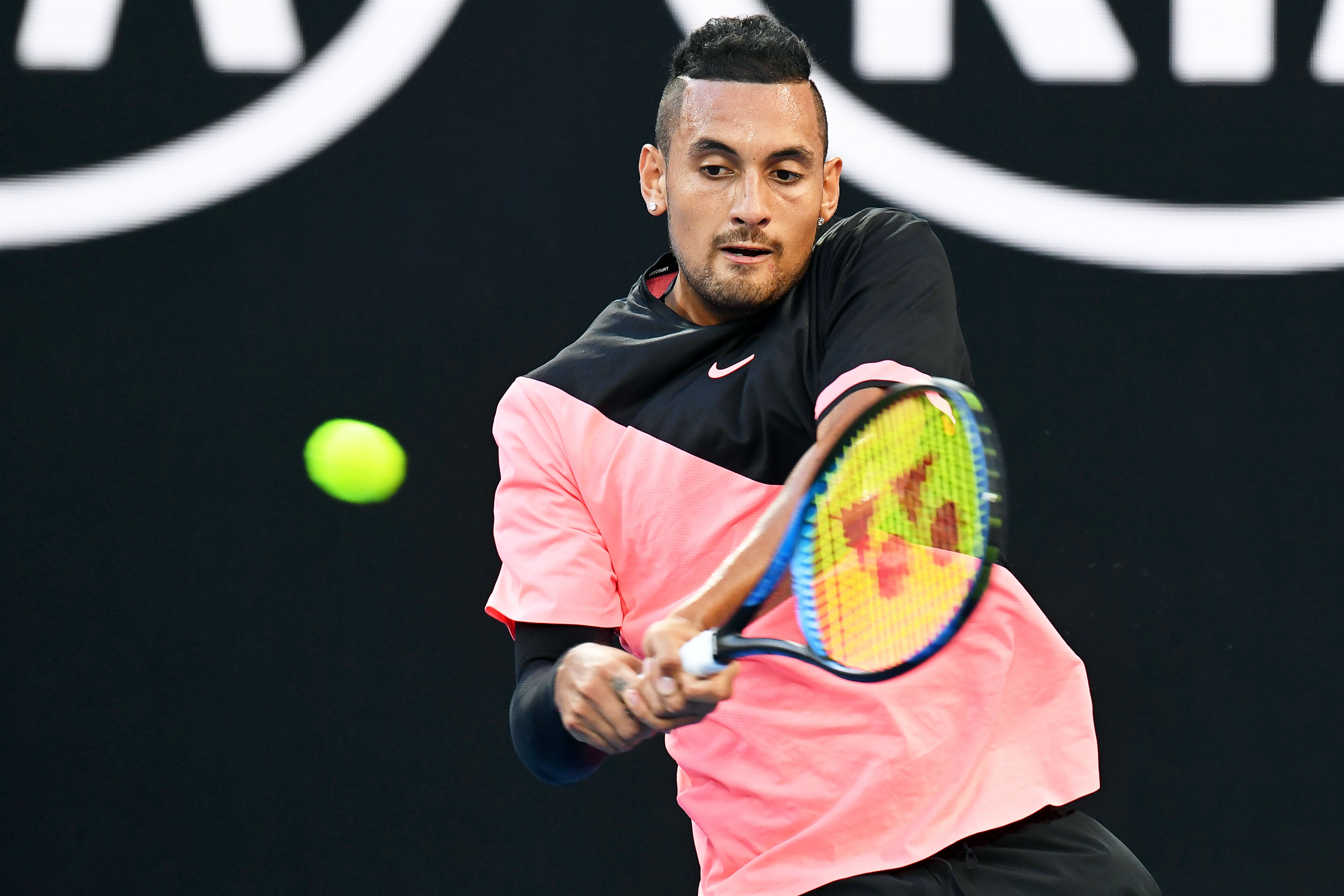 关于日本网球队横扫澳大利亚网球队，克耶高斯高光表现的信息