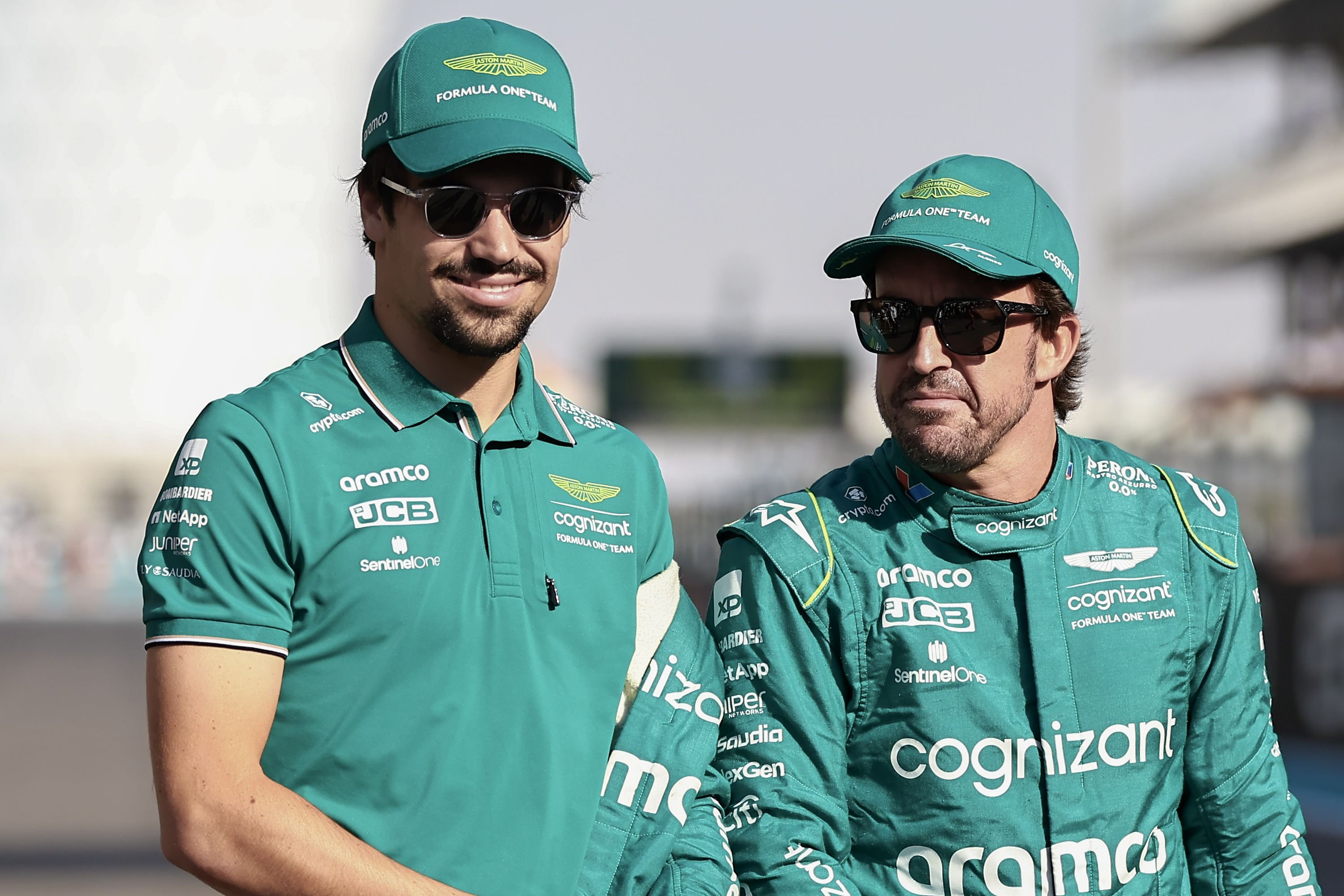 阿斯顿马丁鏖战红牛二队，塞恩斯统治全场的简单介绍