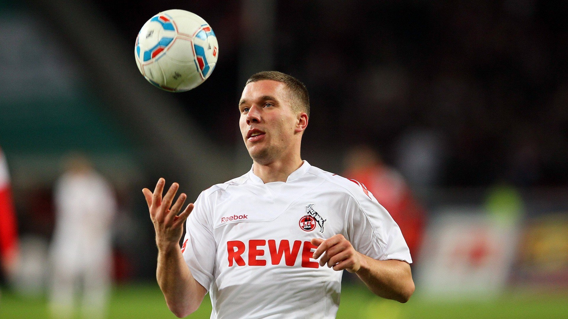 东决关键战之夜，乔治关键节点连续得分，铸就传奇时刻