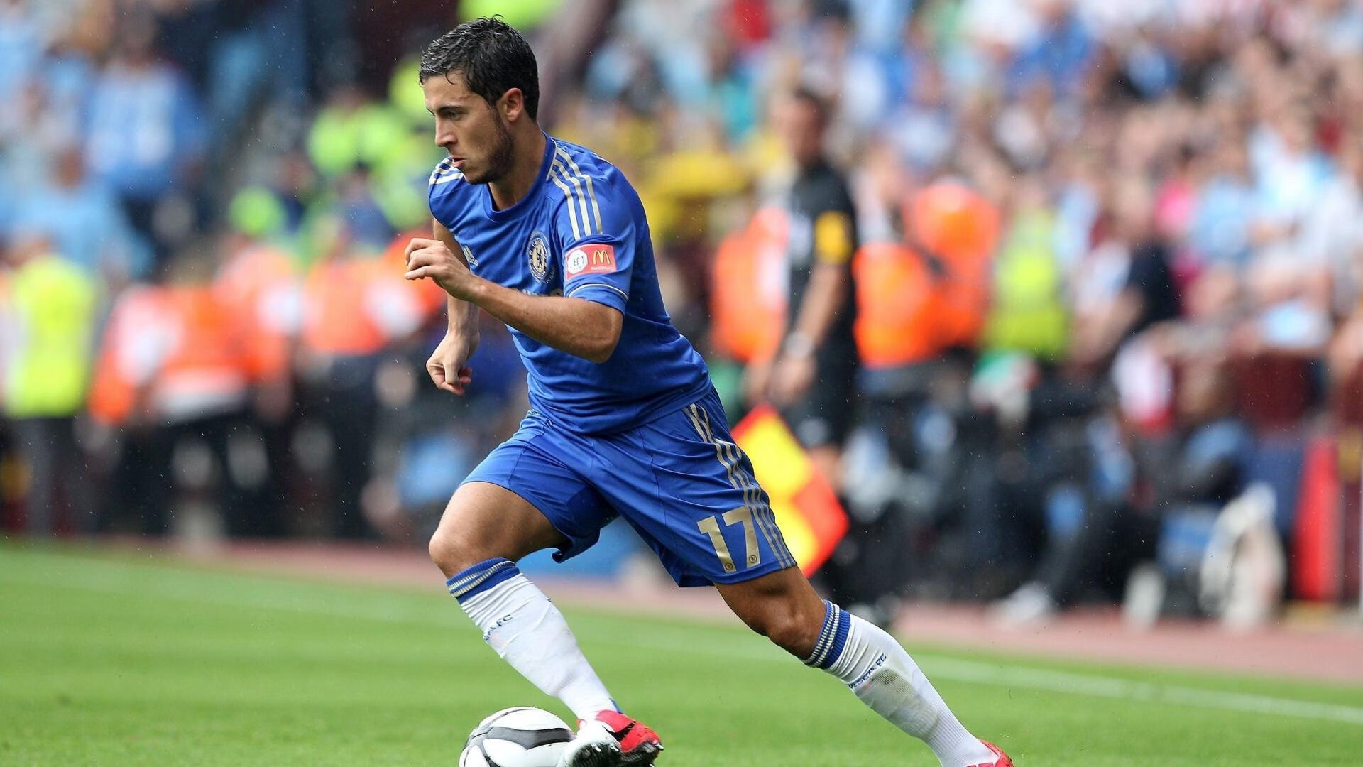 鹈鹕对阵广厦队,范弗利特压力下完成爆发,诠释何为逆境英雄